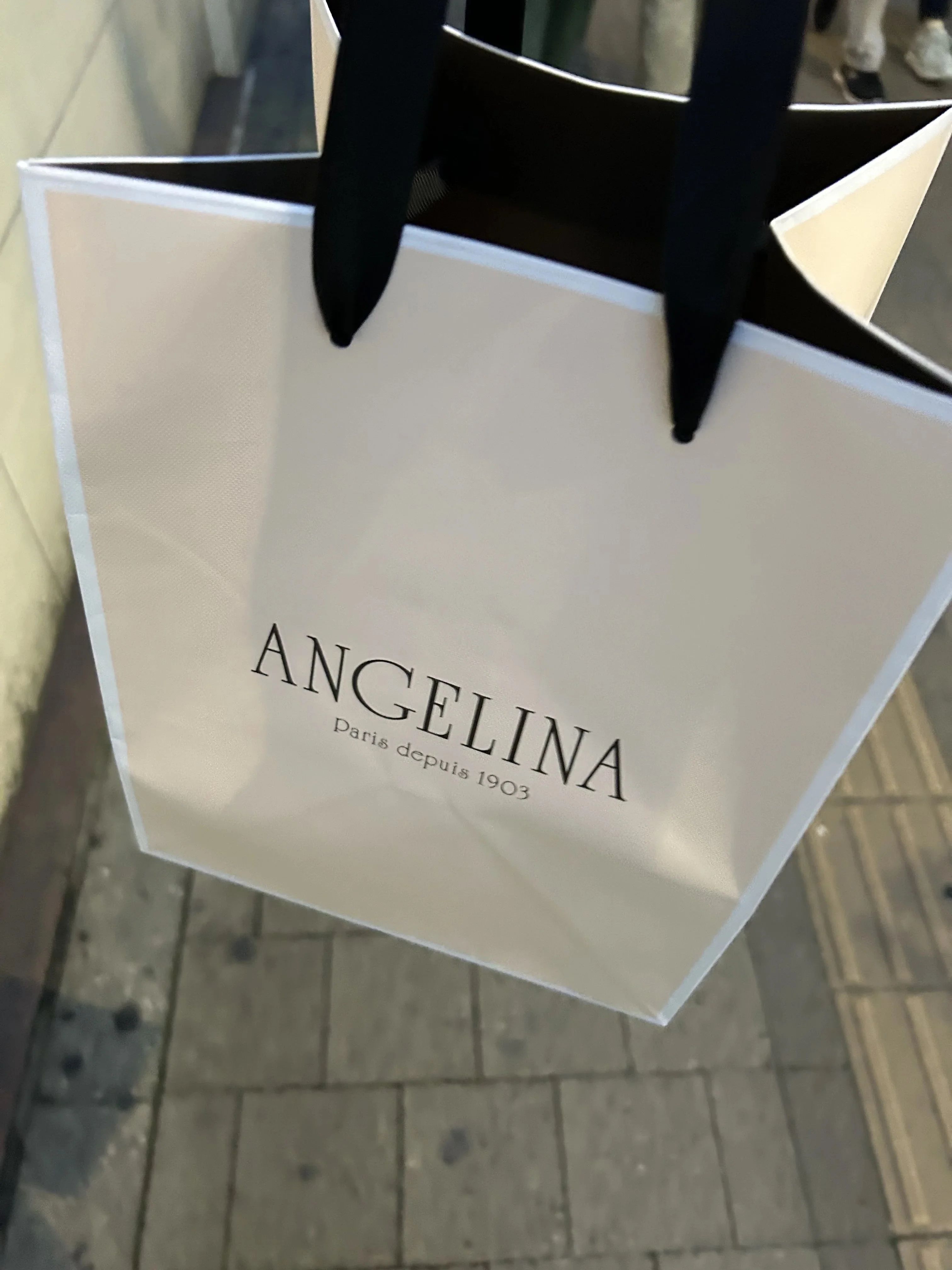 アンジェリーナのショッパー